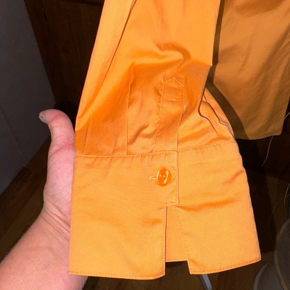 CHICOS SIZE 1 SIZE MEDIUM SIZE 8 ORANGE 3/4 SLEEVE HIDDEN BUTTON TOP - Picture 4 of 5
